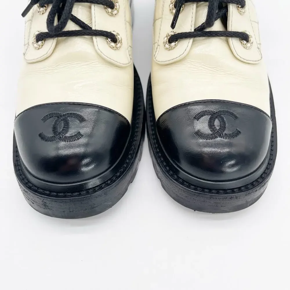 Chanel Brave Ivory Black Quilted Leather Chain CC Cap Tap Combat Boots EU 41